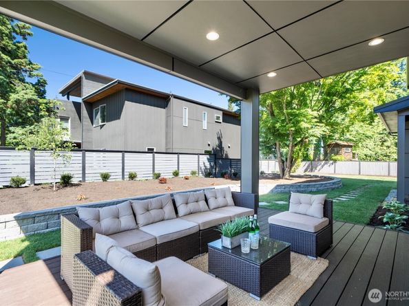 8456 SE 40th Street, Mercer Island WA 98040