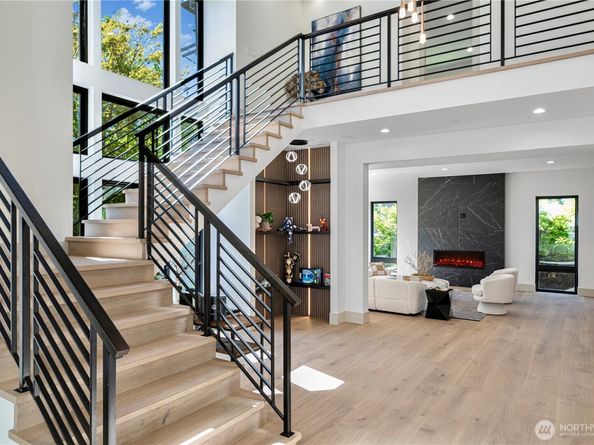 8456 SE 40th Street, Mercer Island WA 98040