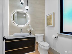 8456 SE 40th Street, Mercer Island WA 98040
