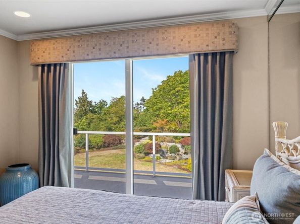 9804 Marine View Drive, Mukilteo WA 98275