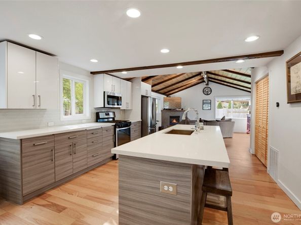 3029 NE 133rd Street, Seattle WA 98125