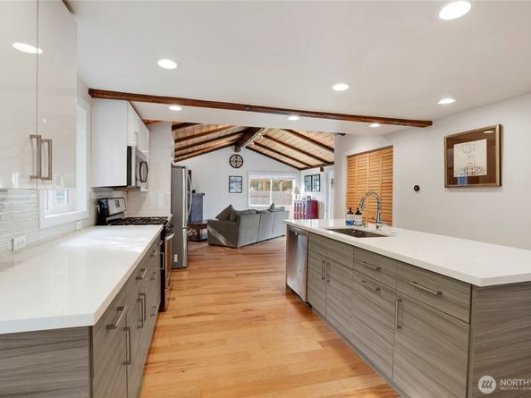 3029 NE 133rd Street, Seattle WA 98125