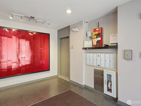 4217 Fremont Avenue N 2, Seattle WA 98103