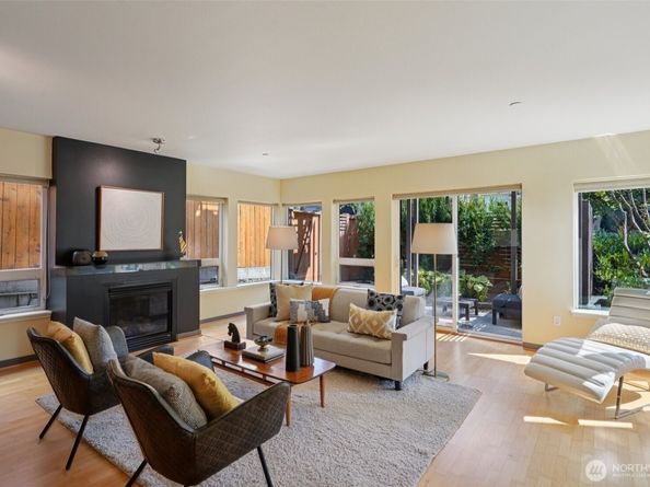 4217 Fremont Avenue N 2, Seattle WA 98103