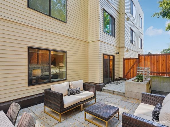 4217 Fremont Avenue N 2, Seattle WA 98103