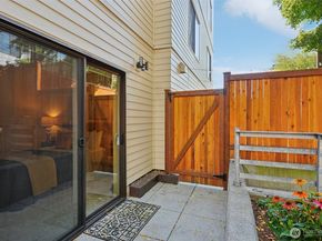 4217 Fremont Avenue N 2, Seattle WA 98103