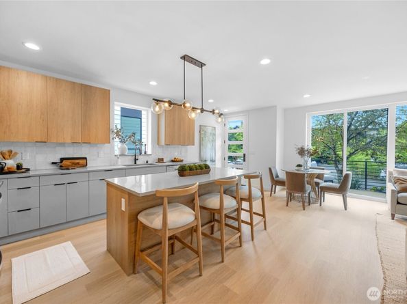 922 16th Avenue A, Seattle WA 98122