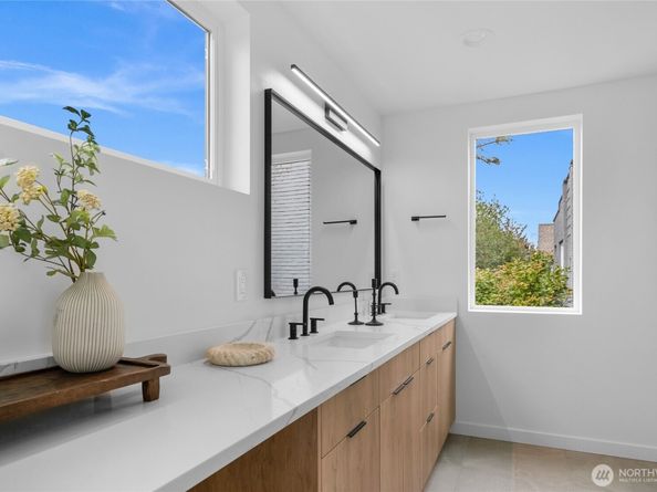 922 16th Avenue A, Seattle WA 98122