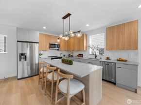 922 16th Avenue A, Seattle WA 98122