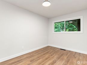 18335 Ashworth Avenue N, Shoreline WA 98133