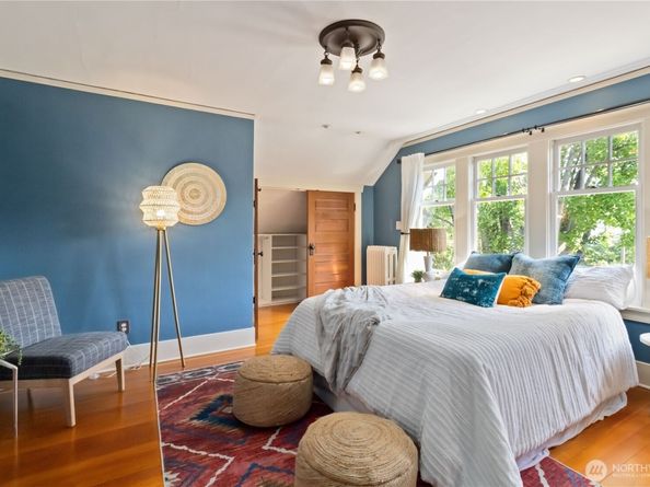 2033 11th Avenue E, Seattle WA 98102