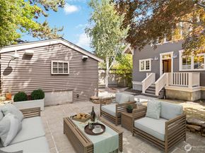 2033 11th Avenue E, Seattle WA 98102