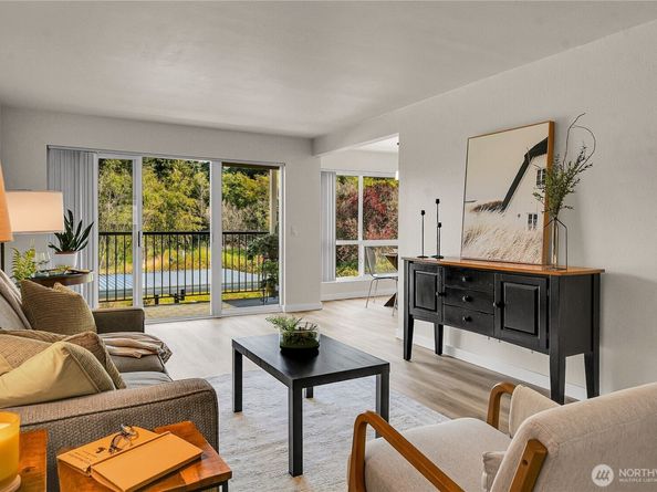 12701 NE 9th Place D206, Bellevue WA 98005