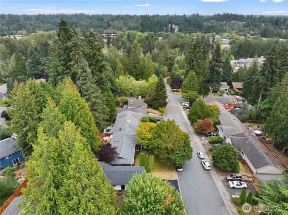 305 161st Place SE, Bothell WA 98012
