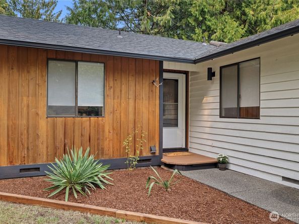 305 161st Place SE, Bothell WA 98012