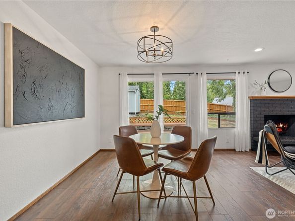 305 161st Place SE, Bothell WA 98012