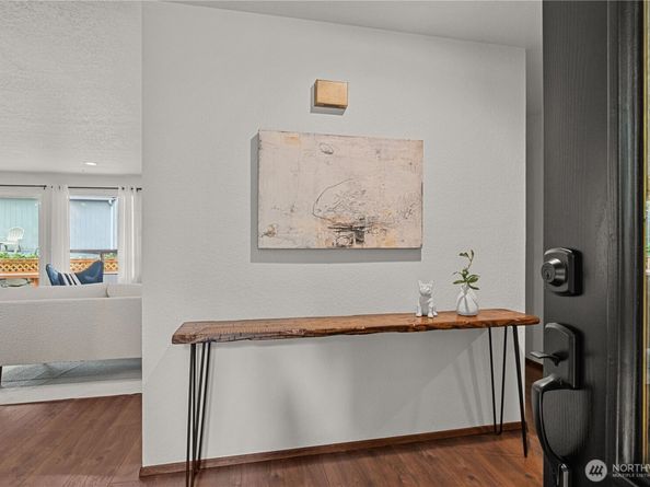 305 161st Place SE, Bothell WA 98012