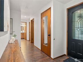 305 161st Place SE, Bothell WA 98012