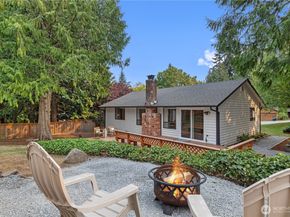 305 161st Place SE, Bothell WA 98012