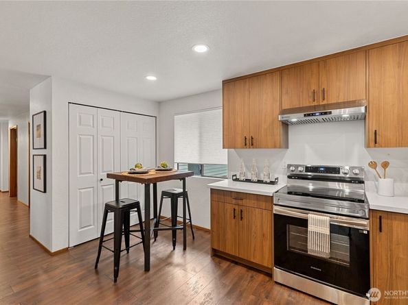 305 161st Place SE, Bothell WA 98012