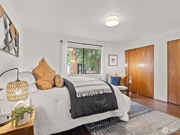 305 161st Place SE, Bothell WA 98012