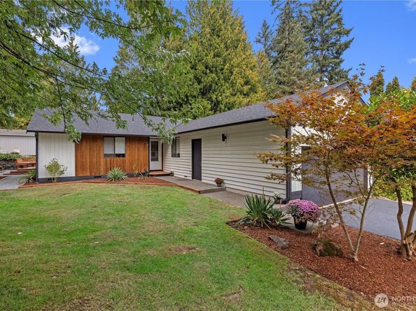 305 161st Place SE, Bothell WA 98012