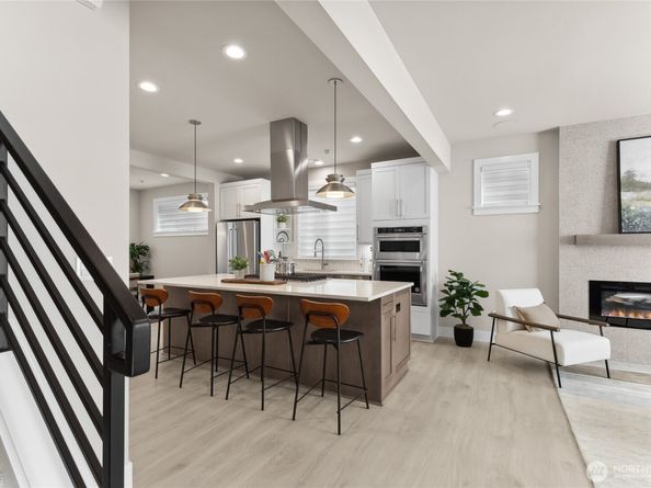 13242 NE 143rd Court 28, Woodinville WA 98072