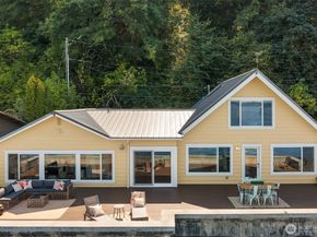 10843 Point Vashon Drive SW, Vashon WA 98070