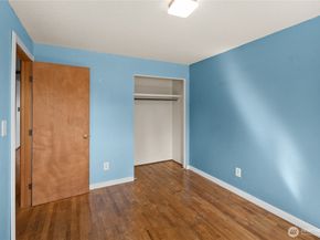 3868 Pinecone Drive E, Bremerton WA 98310