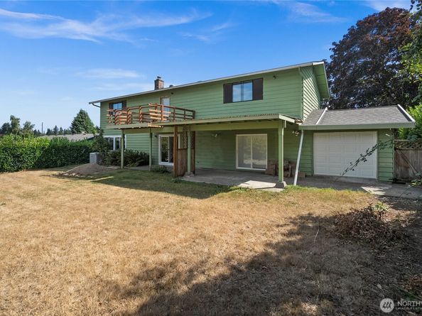 3868 Pinecone Drive E, Bremerton WA 98310