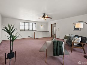3868 Pinecone Drive E, Bremerton WA 98310