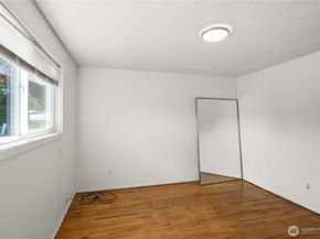 3868 Pinecone Drive E, Bremerton WA 98310