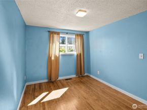 3868 Pinecone Drive E, Bremerton WA 98310
