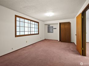 3868 Pinecone Drive E, Bremerton WA 98310