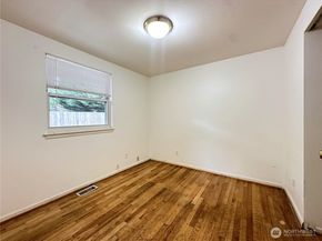 4008 NE 57th Street, Seattle WA 98105