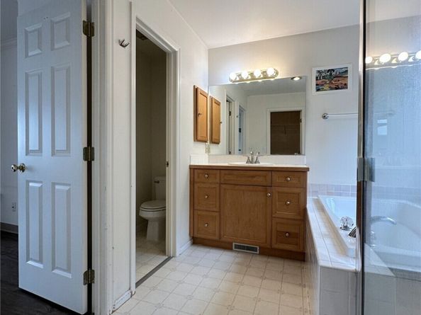 4008 NE 57th Street, Seattle WA 98105