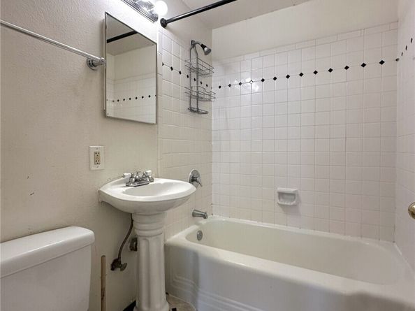 4008 NE 57th Street, Seattle WA 98105