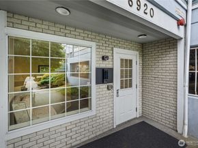 6920 California Avenue SW 45, Seattle WA 98136