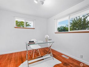 6013 S 118th Place, Seattle WA 98178