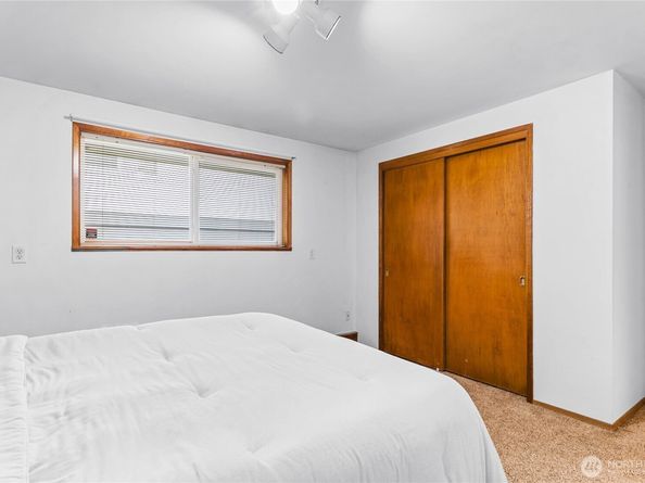6013 S 118th Place, Seattle WA 98178