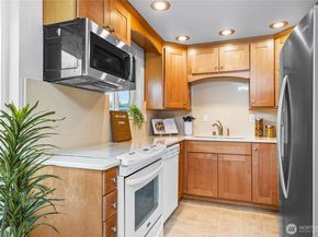 6013 S 118th Place, Seattle WA 98178