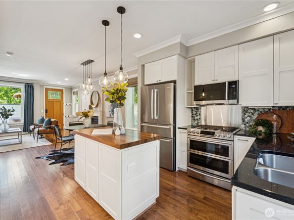 3020 SW Graham Street, Seattle WA 98126