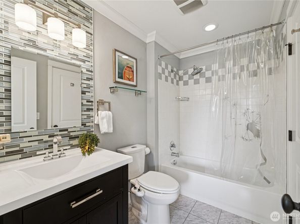 3020 SW Graham Street, Seattle WA 98126