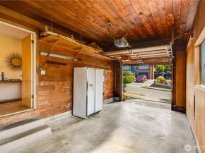 9111 40th Avenue SW, Seattle WA 98136