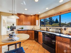 9111 40th Avenue SW, Seattle WA 98136