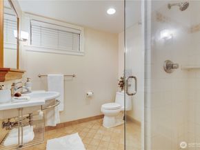 9111 40th Avenue SW, Seattle WA 98136