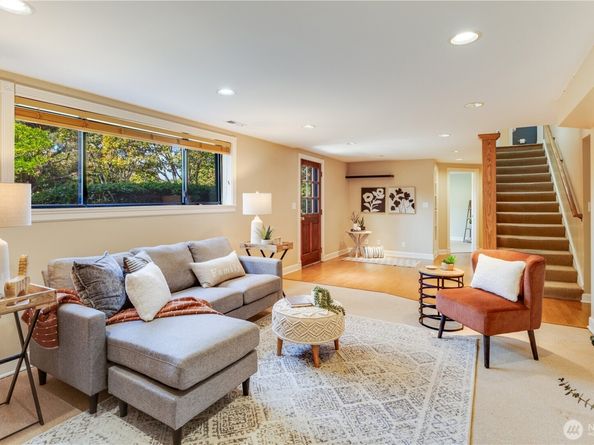 9111 40th Avenue SW, Seattle WA 98136