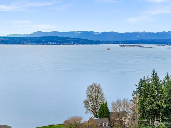 2126 W Mukilteo Boulevard, Everett WA 98203