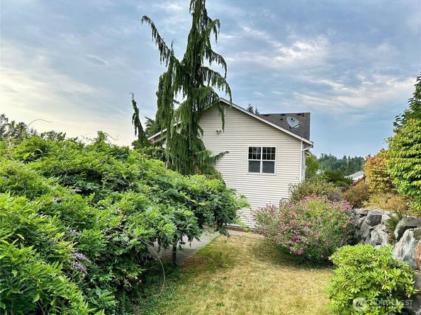 1228 113th Avenue SE, Lake Stevens WA 98258