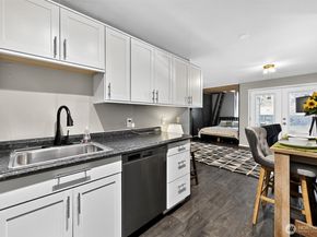 6440 139th Avenue NE 8, Redmond WA 98052